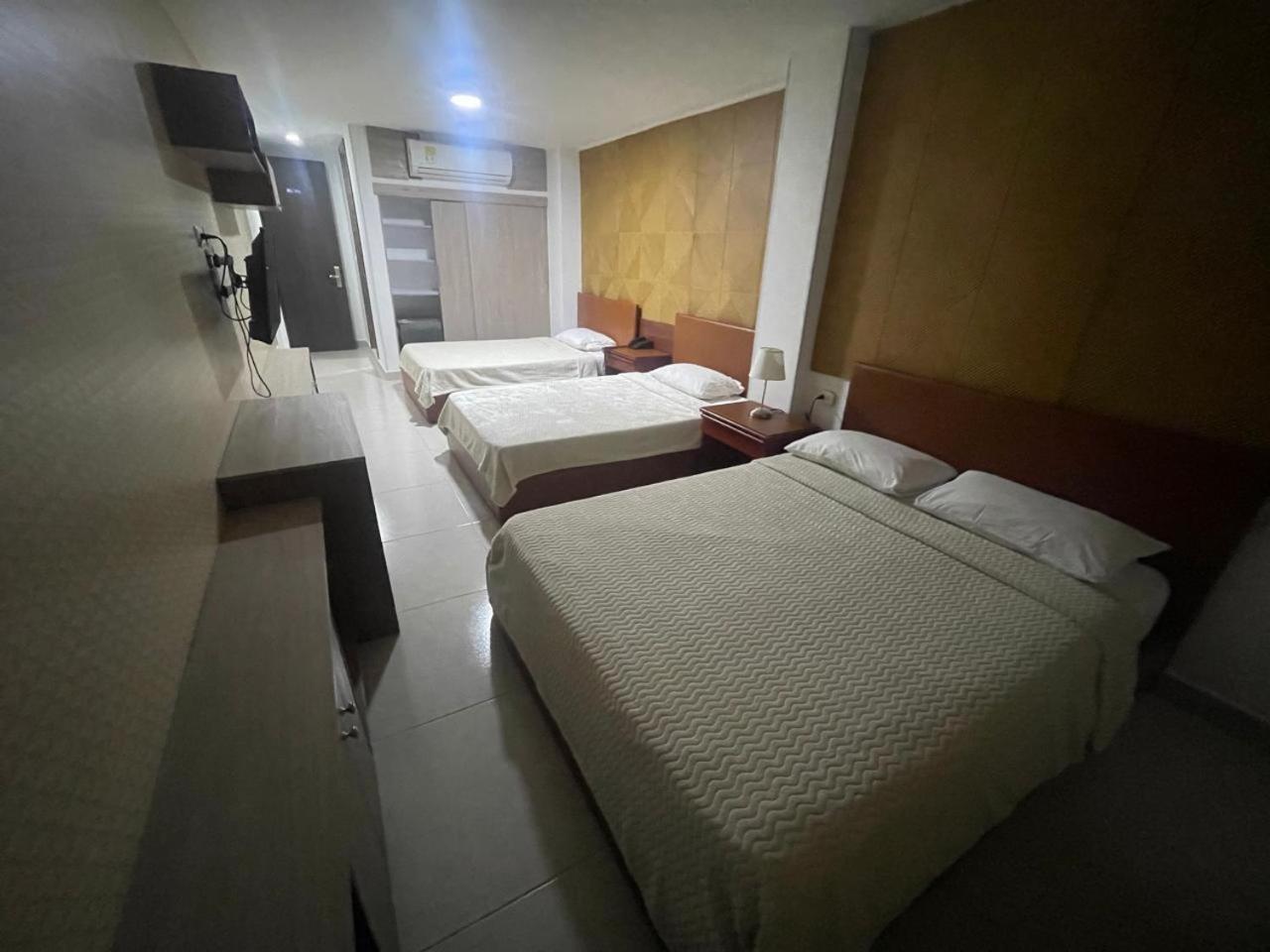 Hotel Prado 72 Inn Баранкила Екстериор снимка
