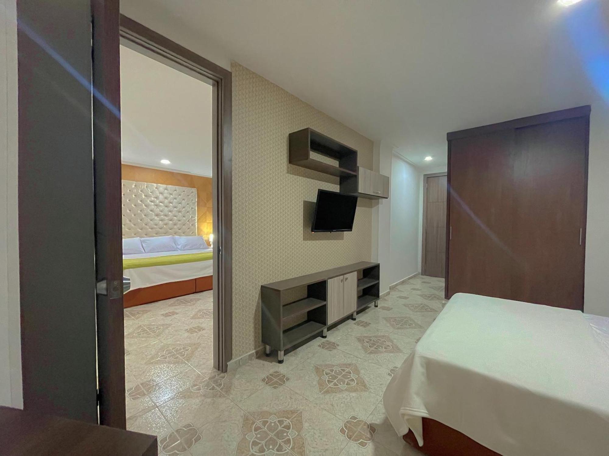 Hotel Prado 72 Inn Баранкила Екстериор снимка