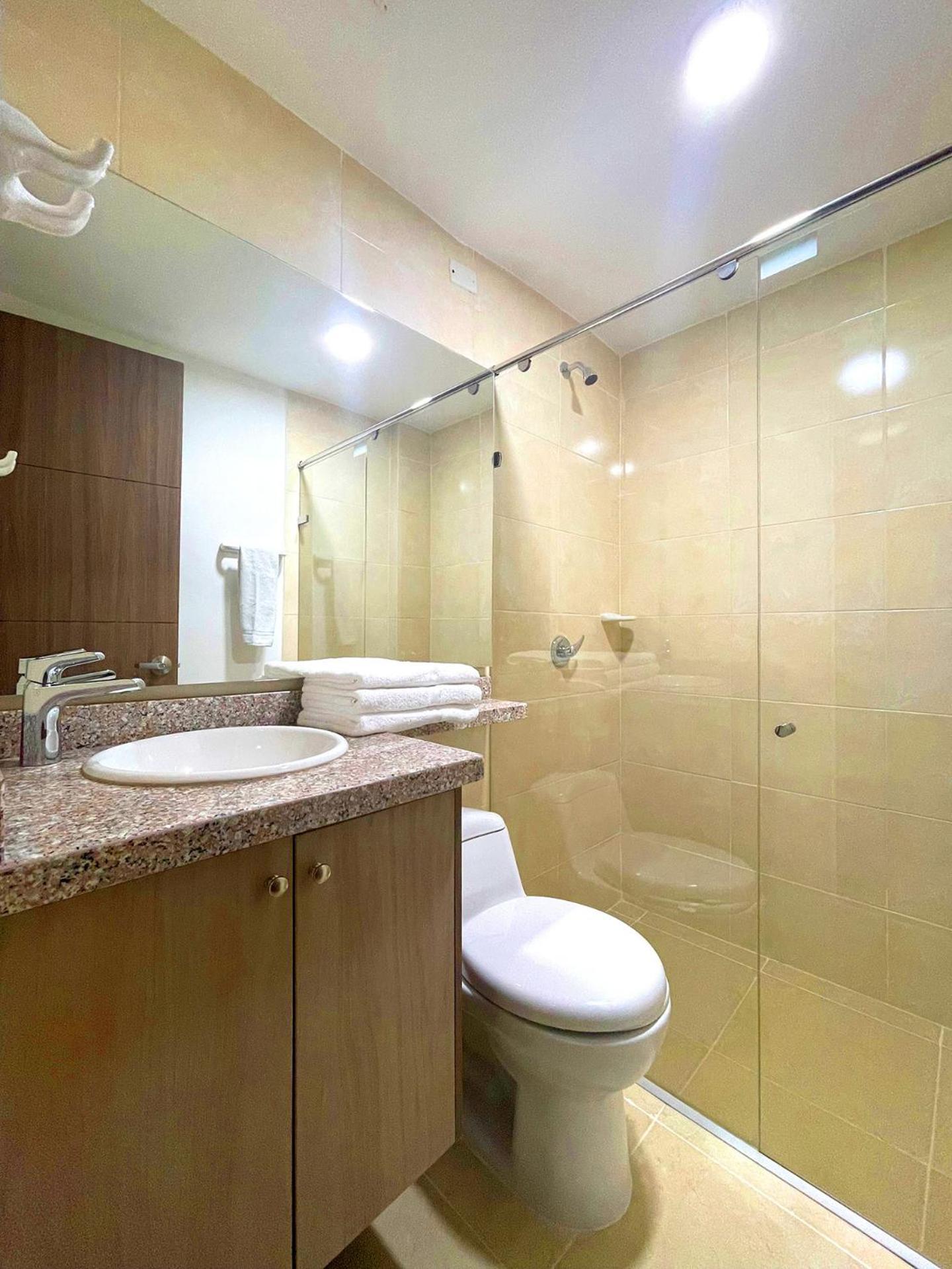 Hotel Prado 72 Inn Баранкила Екстериор снимка