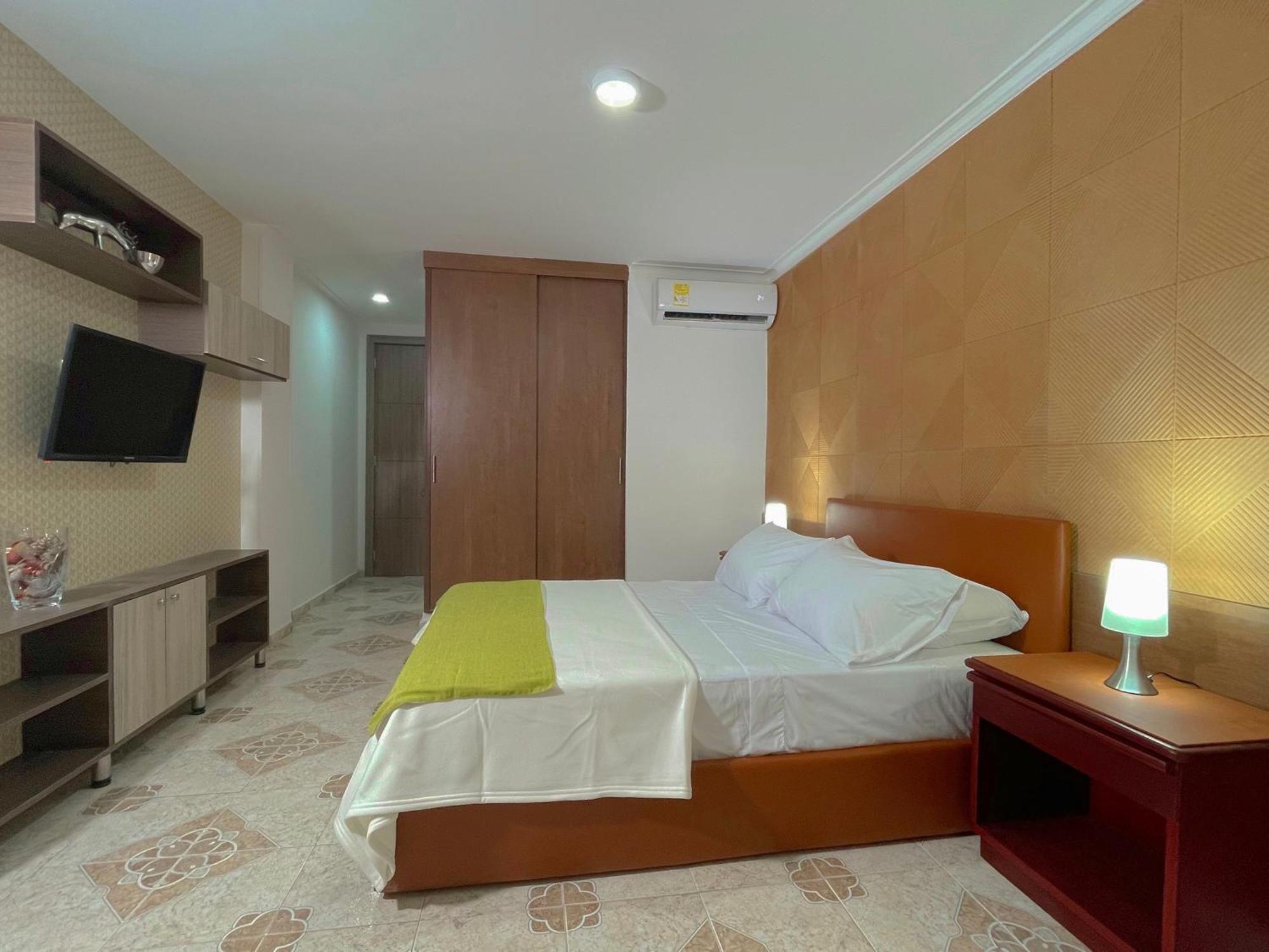 Hotel Prado 72 Inn Баранкила Екстериор снимка